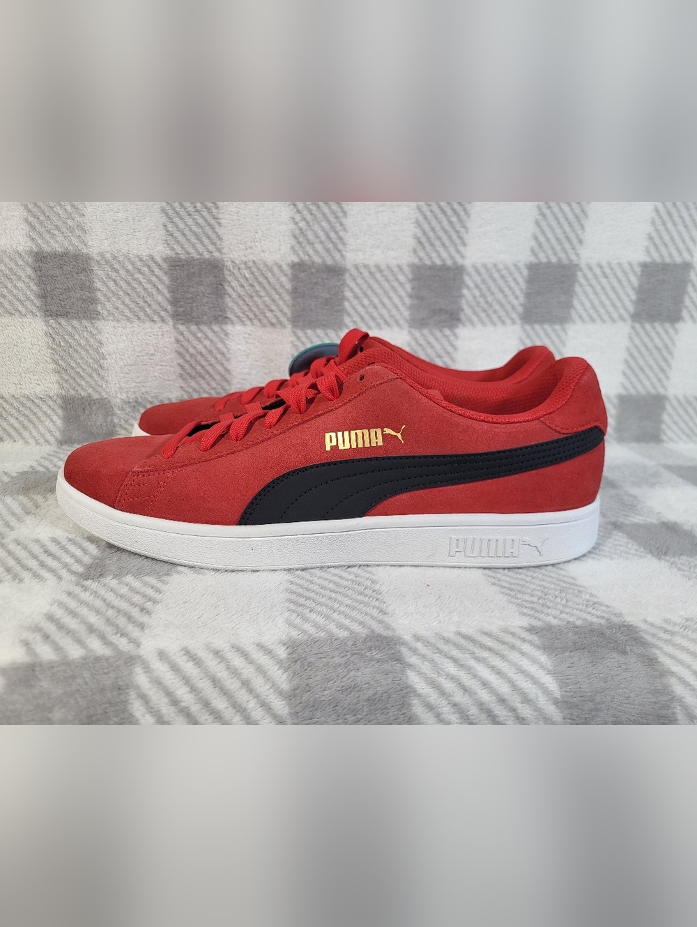 Men's Size 11.5 PUMA Red Suede Black White Low Top Sneakers Athletic - Picture 4 of 10